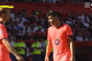 好朋友也吵架!巴萨1-4惨败塞维利亚赛中,佩德里与费兰激烈争执 好朋友也吵架!巴萨1-4惨败塞维利亚赛中,佩德里与费兰激烈争执