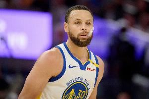 库里:这支勇士的深度真的惊人 对其他队来说可能是件挺可怕的事 库里:这支勇士的深度真的惊人 对其他队来说可能是件挺可怕的事