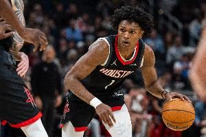 阿门暂时打不了控卫!专注无球+防守必成才的好苗子 火箭别走偏了 阿门暂时打不了控卫!专注无球+防守必成才的好苗子 火箭别走偏了