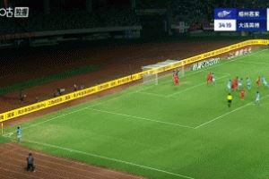 梅州危!毕津浩头球补射破门打进赛季首球,大连2-0领先梅州 梅州危!毕津浩头球补射破门打进赛季首球,大连2-0领先梅州