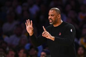 乌度卡：减少失误！这是我们在中场休息时强调的重中之重