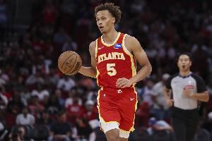 没站稳！狄龙突破造丹尼尔斯犯规 老鹰挑战失败